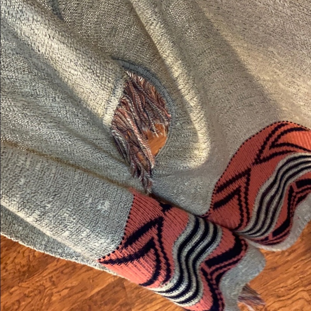 Aztec print Poncho - Picture 4 of 4